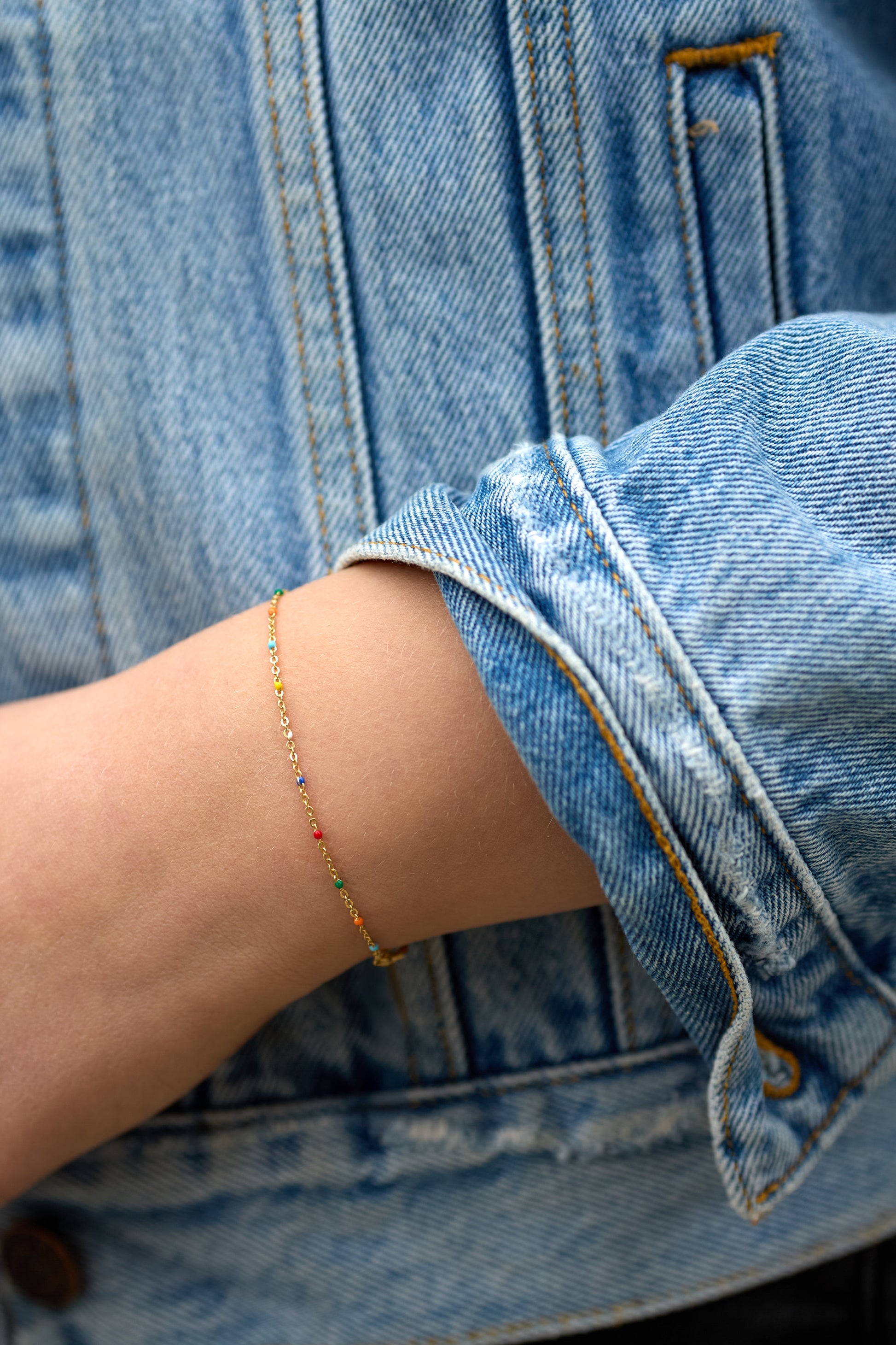Armband Gold bunte Perlen Emaille