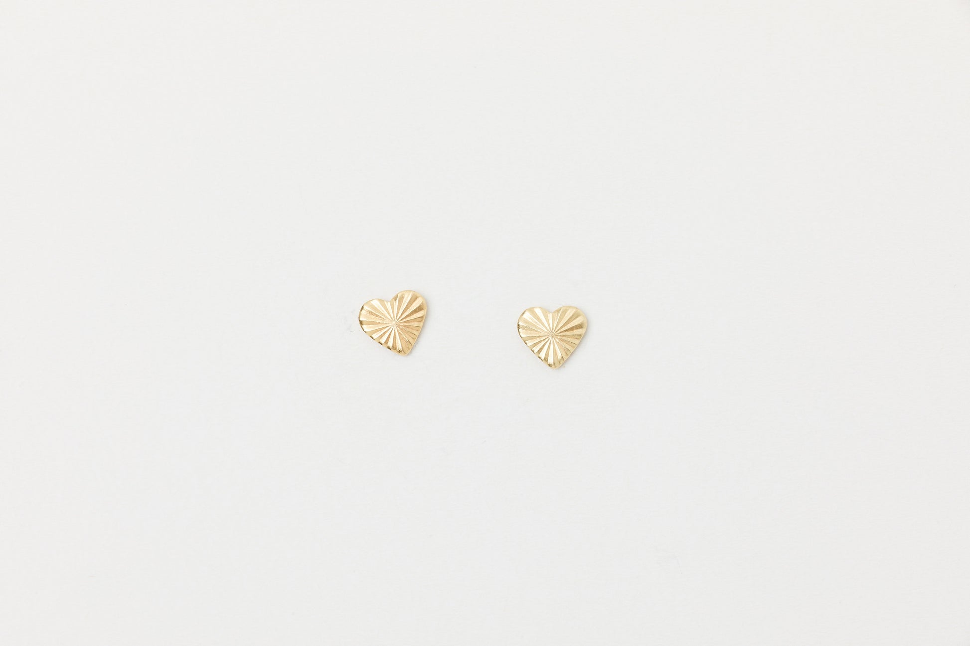 Ohrstecker Heart Herz mit Schliff