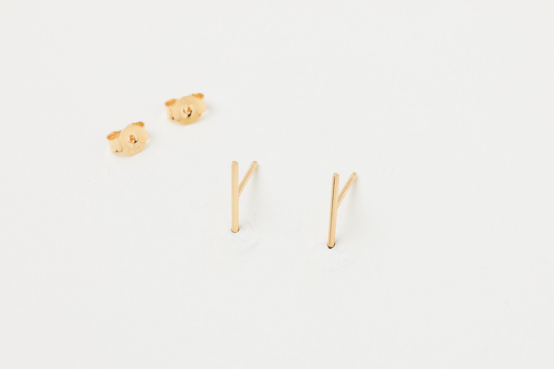 Ohrstecker Stab Strich Line