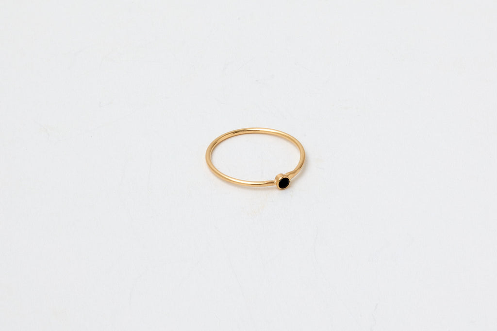 Feiner filigraner Zirkonring