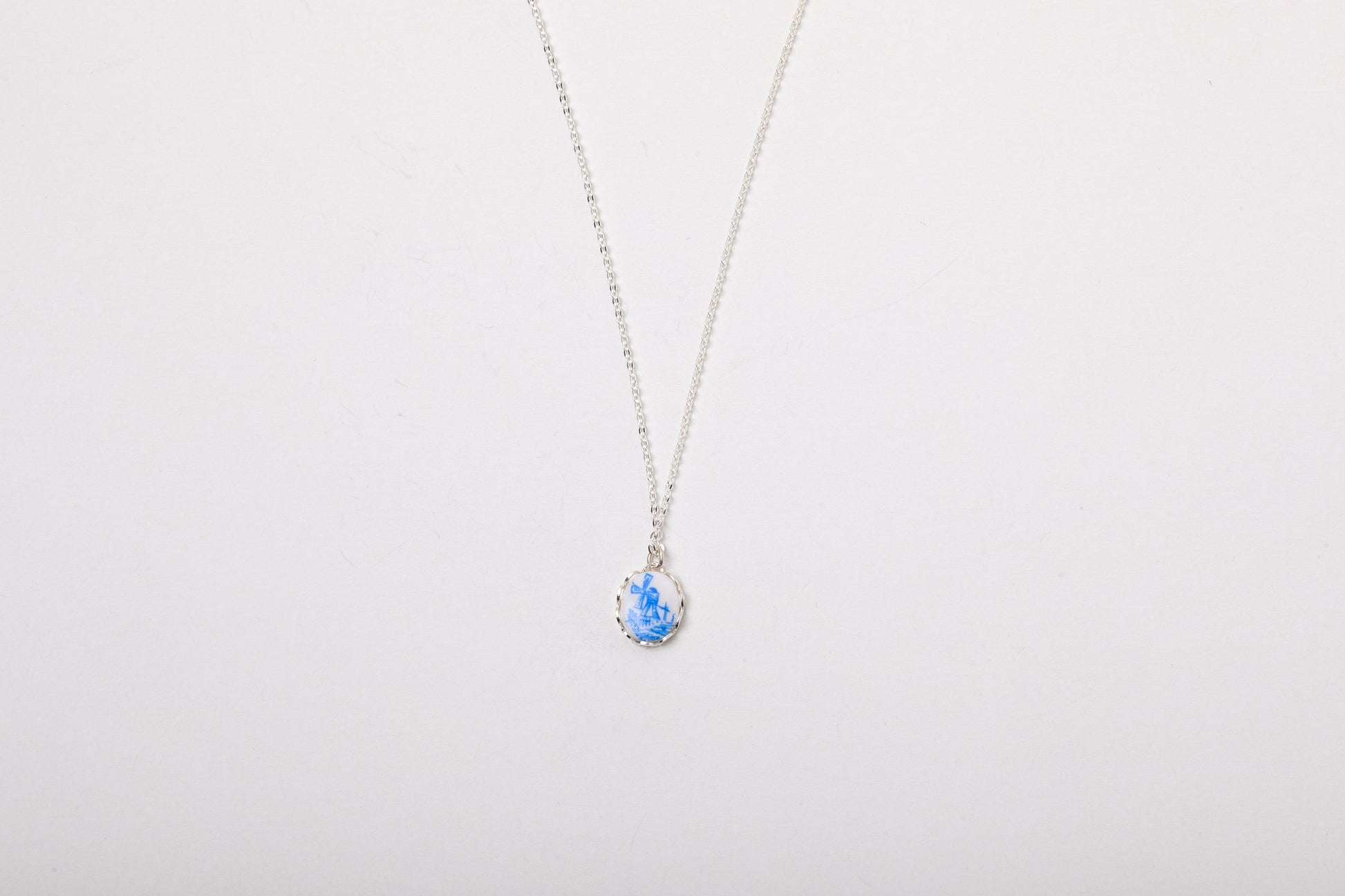 Goldkette Vintage Windmühle Blau Kachel