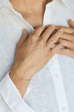 Feiner filigraner Zirkonring